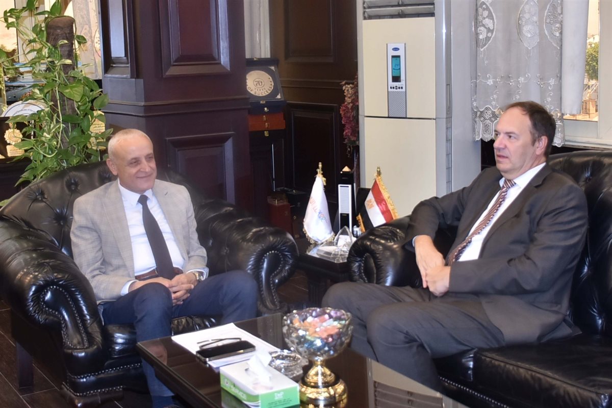 محافظ الأقصر يستقبل السفير البلجيكي