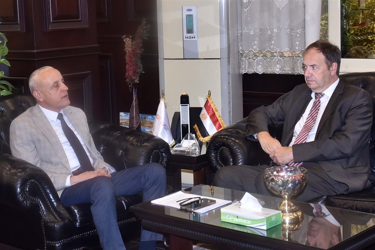 محافظ الأقصر يستقبل السفير البلجيكي