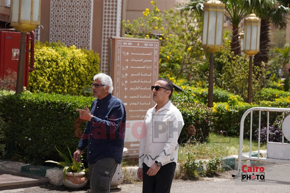 لقطات من جنازة الدكتور نبيل سالم زوج الإعلامية سناء منصور