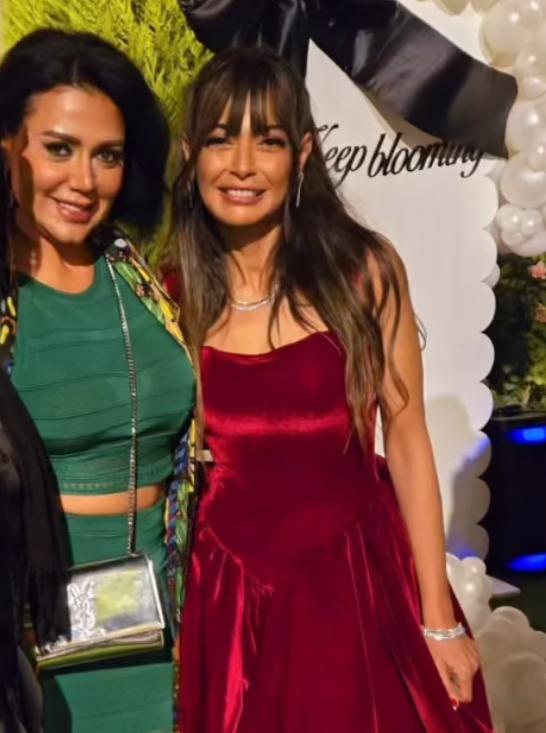 بحضور رانيا يوسف وإنجي علاء.. داليا مصطفى تحتفل بعيد ميلادها رفقة أصدقائها