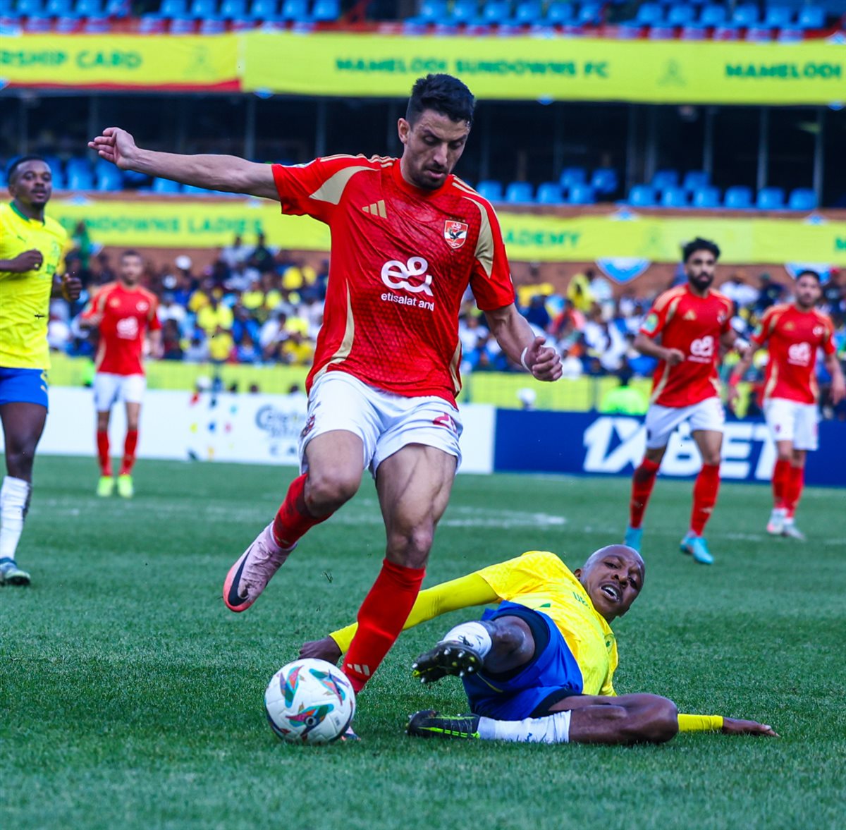 كيفية مشاهدة مباراة الأهلي وصن داونز مباشر