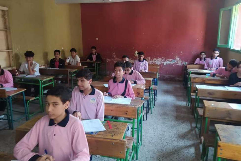 موعد امتحانات الفصل الدراسي الثاني 2025 لصفوف النقل والثانوية