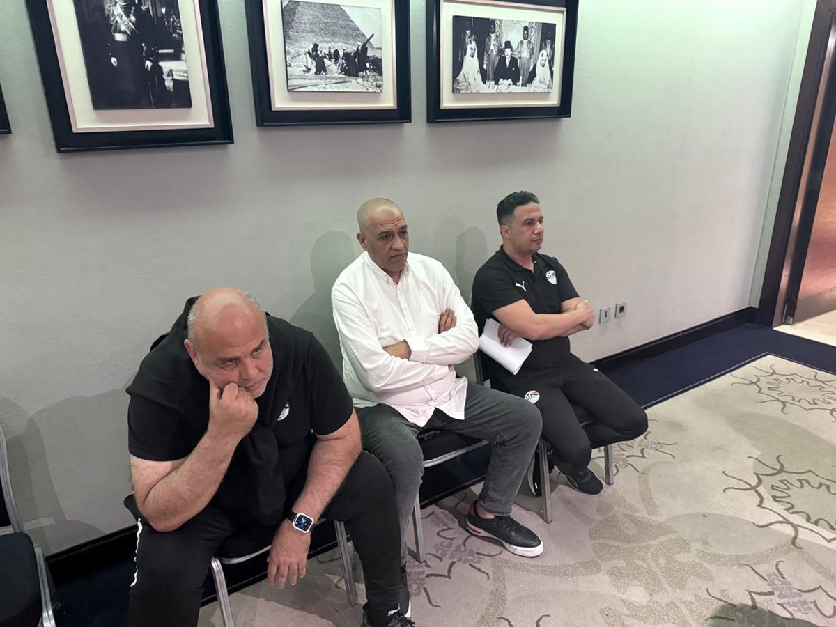 زيارة حسام حسن لـ معسكر منتخب مصر