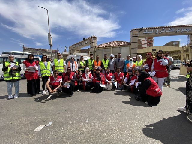 نائب محافظ الأقصر وحملة على المواقف للتوعية ضد الإدمان