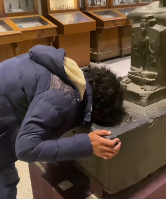 الصور المتداولة لوضع المياه على التمثال