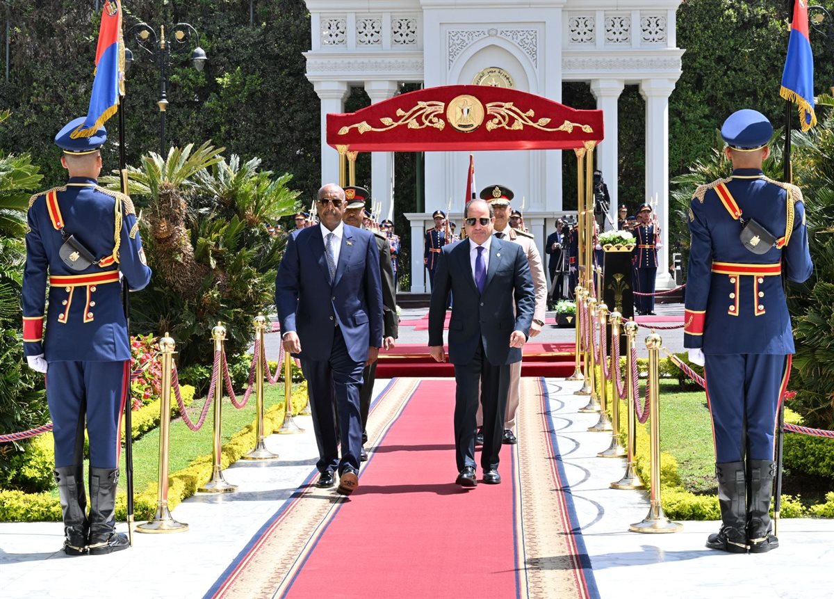 الرئيس السيسي والفريق أول ركن عبد الفتاح البرهان&nbsp;