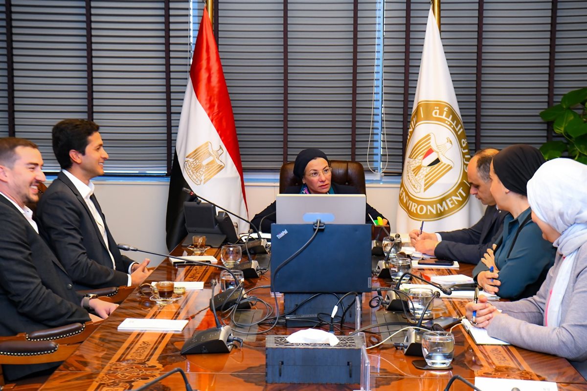 توقيع عقد إدارة وتشغيل مصنع تدوير المخلفات بالعدوة&nbsp;
