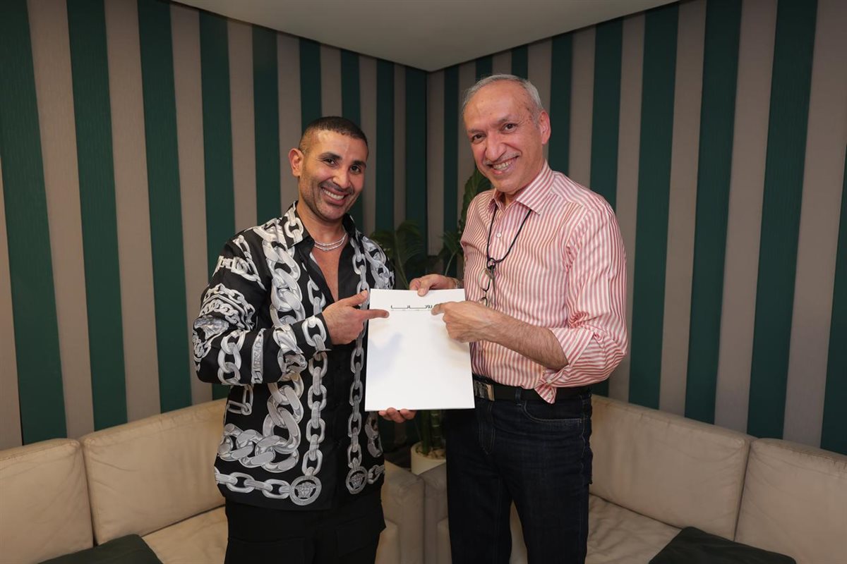 &nbsp;أحمد سعد يتعاقد مع شركة روتانا للموسيقى ويُعلق: أوعد جمهورى بتقديم كل مايرضيه&nbsp;