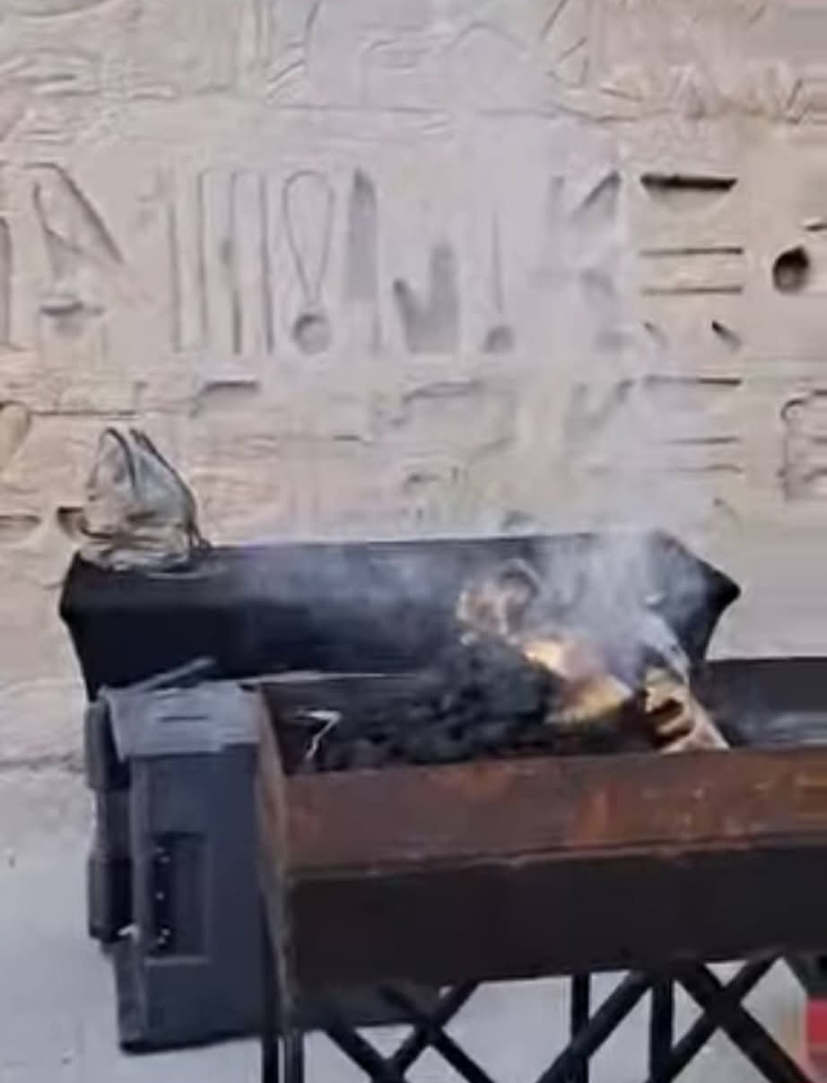 الصور المتداولة لشوي الطعام&nbsp;