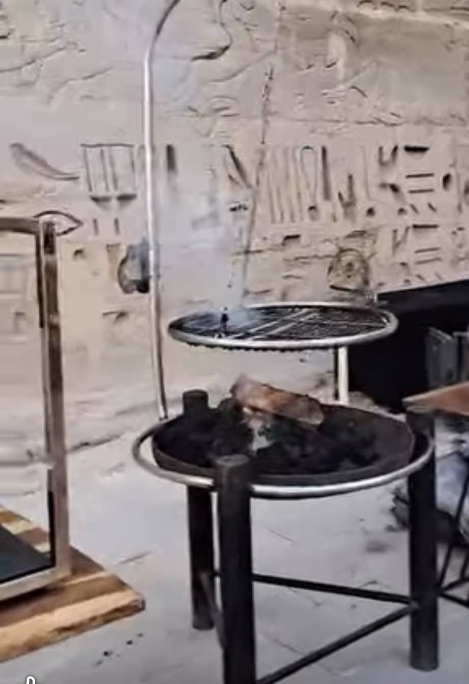الصور المتداولة لشوي الطعام&nbsp;