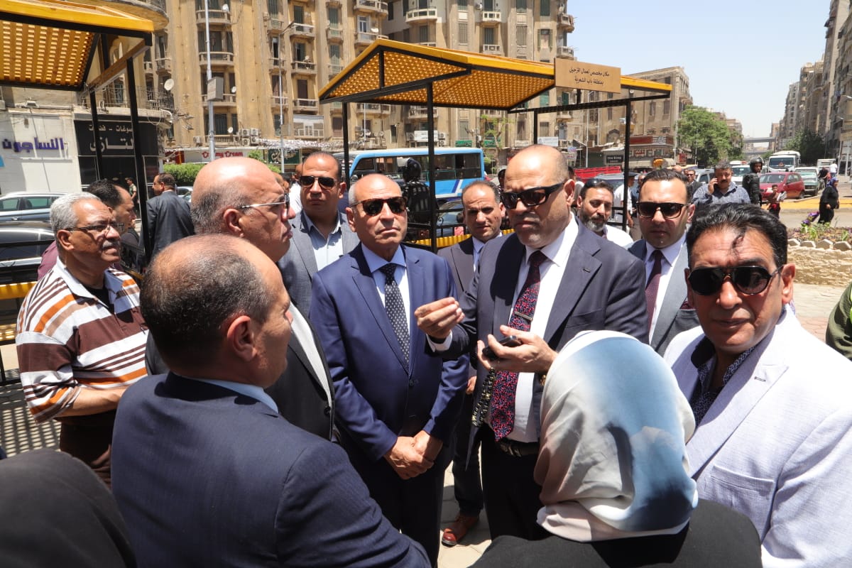 &nbsp;وزير العمل ومحافظ القاهرة يتفقدان أماكن انتظار لائقة لعمال التراحيل بباب الشعرية&nbsp;<br alt=