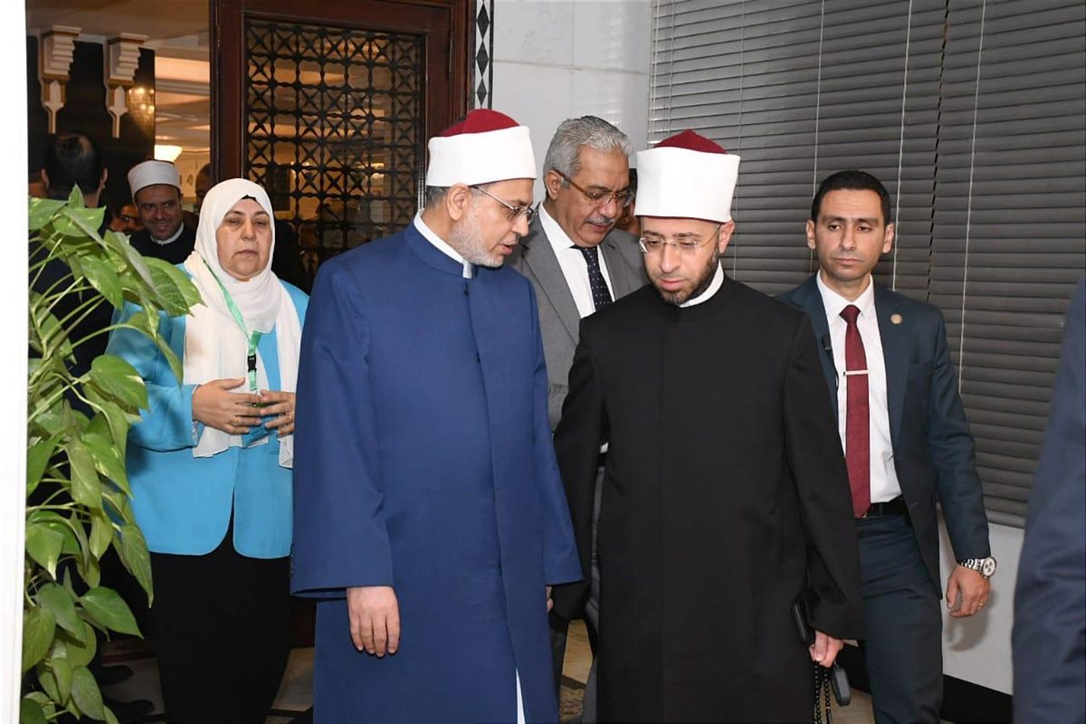 ويلتقي بأصغر إمام بمحراب الجامع الأزهر.. وزير الأوقاف لذوي الهمم: نتطلّع منكم لأن تكونوا في الغد القريب أئمةً وقادةً&nbsp;