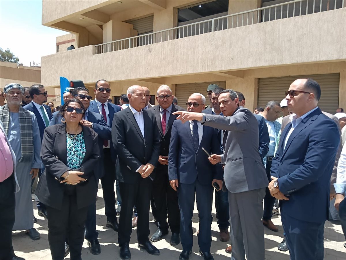 محافظ القاهرة يتابع أعمال إنشاء الأبراج السكنية بمدينة الأمل&nbsp;