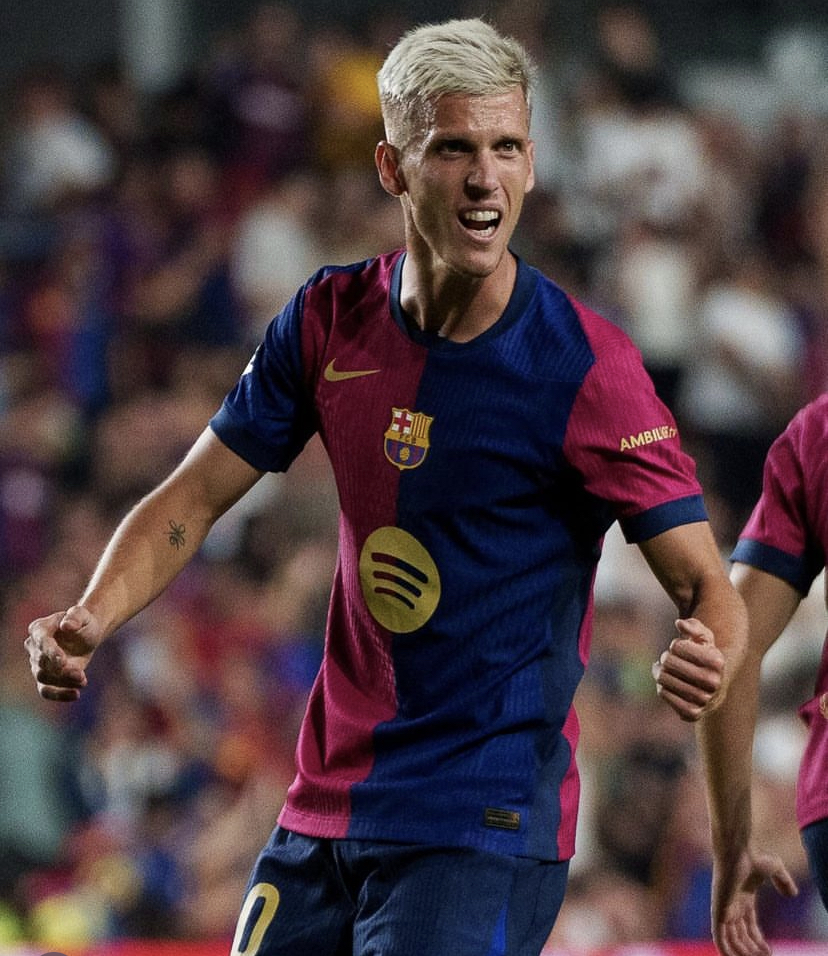 الإسباني داني أولمو لاعب وسط فريق برشلونة الإسباني