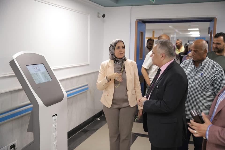 رئيس جامعة السويس يتفقد العيادات الخارجية&nbsp;