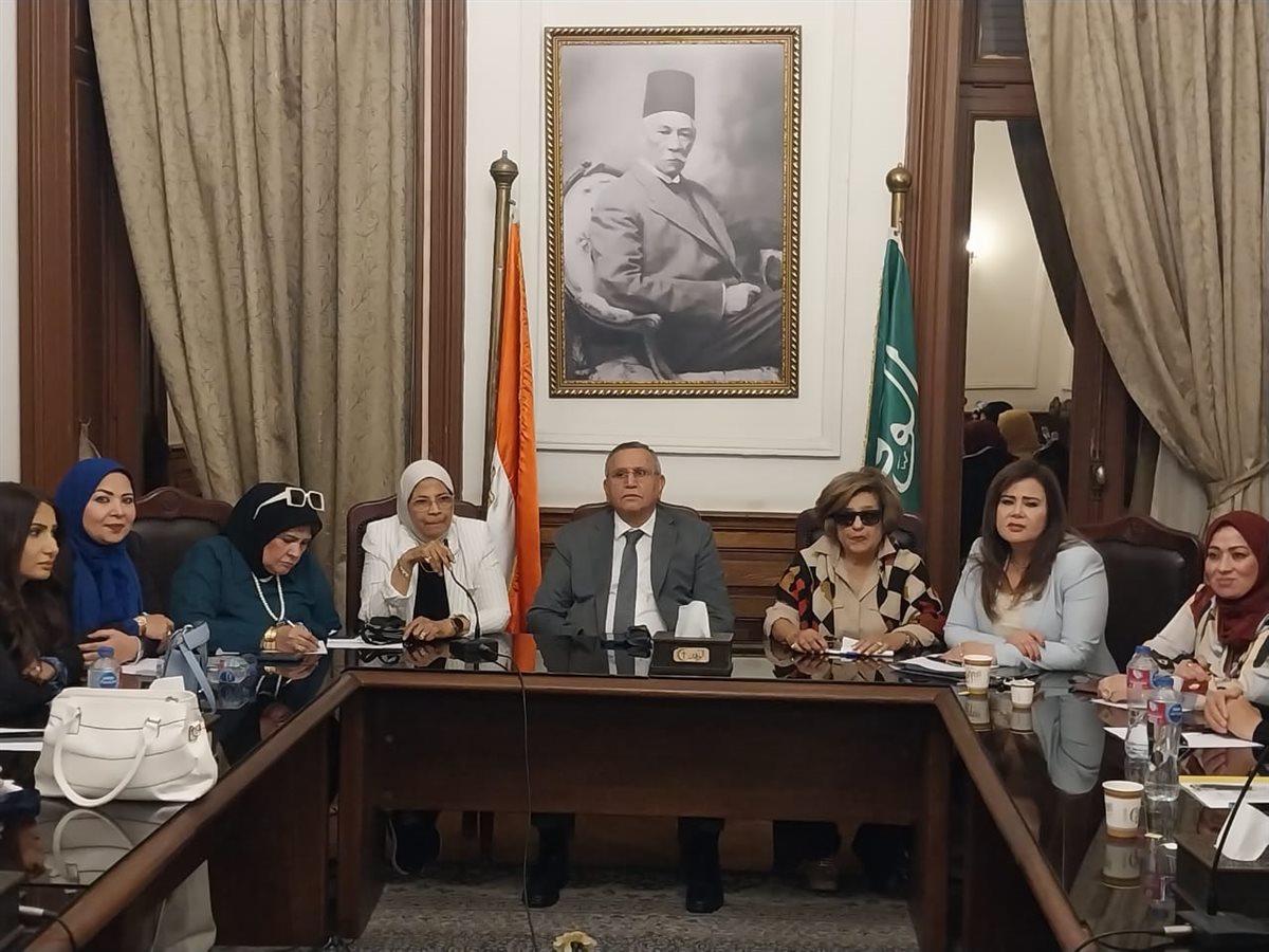 &nbsp;اجتماع يمامة مع لجان المرأة بالمحافظات واللجنة النوعية للمرأة