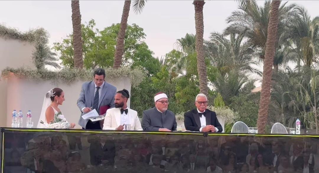 لحظة عقد قران أمينة خليل والمصور أحمد زعتر<br>&nbsp;