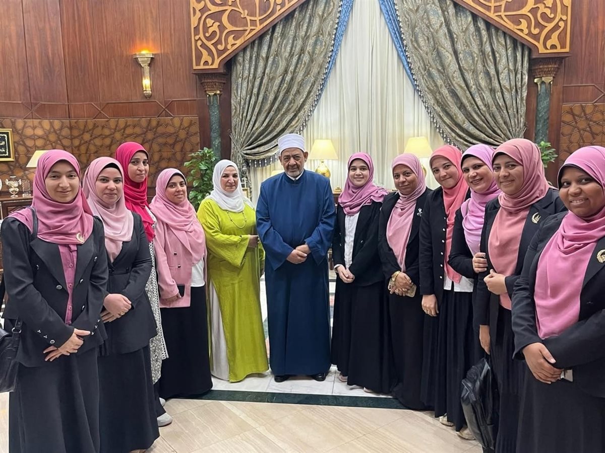 الإمام الأكبر يلتقي بوعاظ وواعظات الأزهر&nbsp;