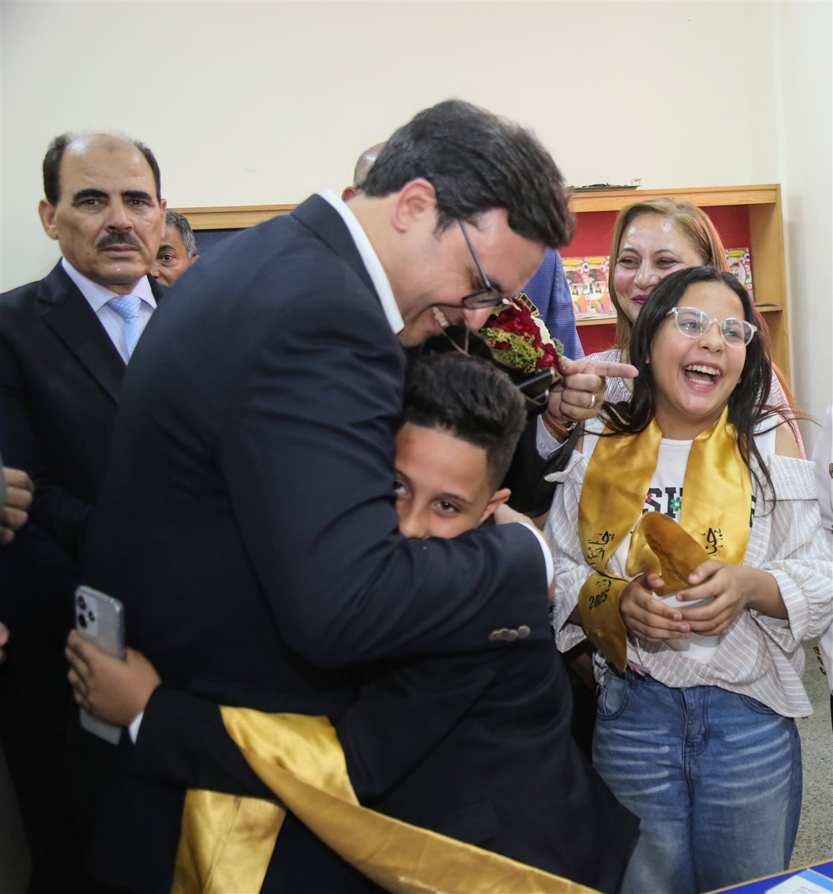 الافتتاح