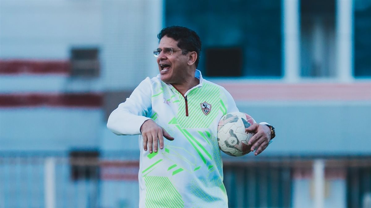 أيمن الرمادي مدرب الزمالك السابق