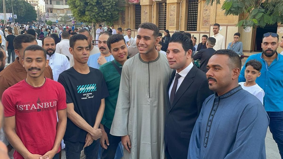 نائب محافظ سوهاج يشارك المواطنين في احتفالات العيد&nbsp;