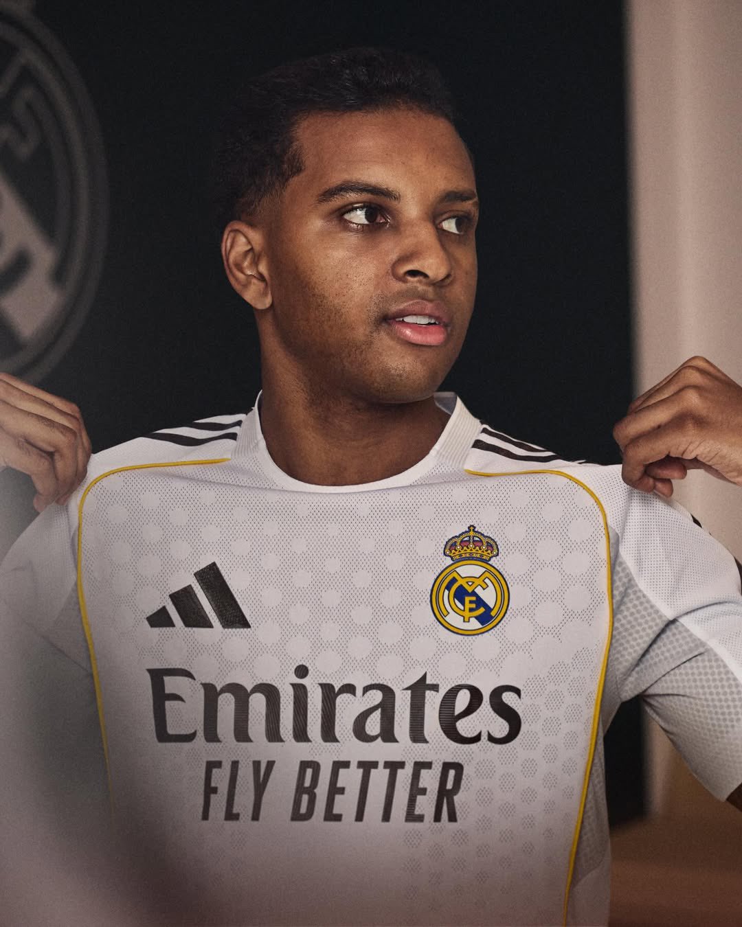 ريال مدريد يكشف قميص الموسم الجديد