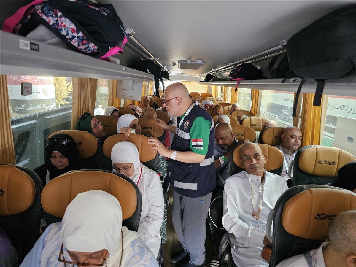 &nbsp;رمي الجمرات في أول أيام التشريق