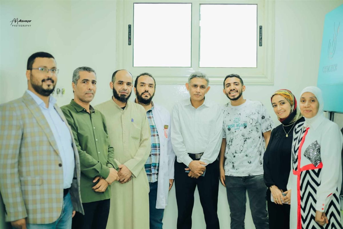 أثناء تسليم الجهاز للمستشفى&nbsp;