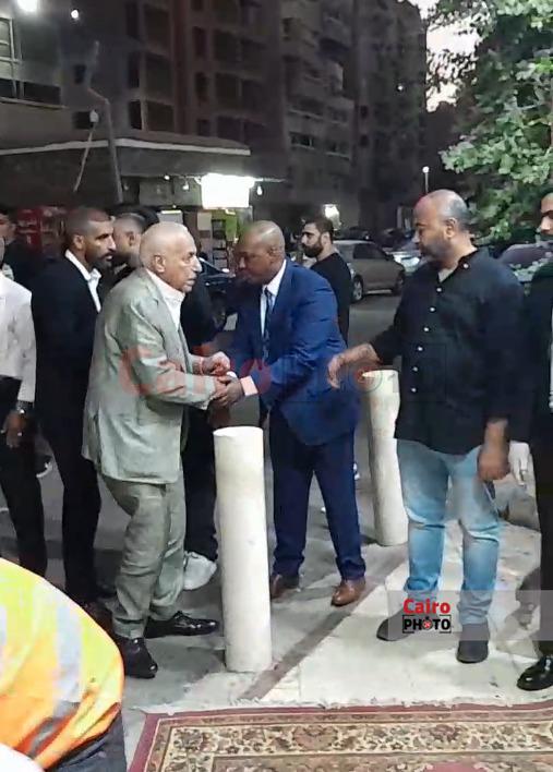 <strong>صور عزاء والد محمد طارق&nbsp;</strong>