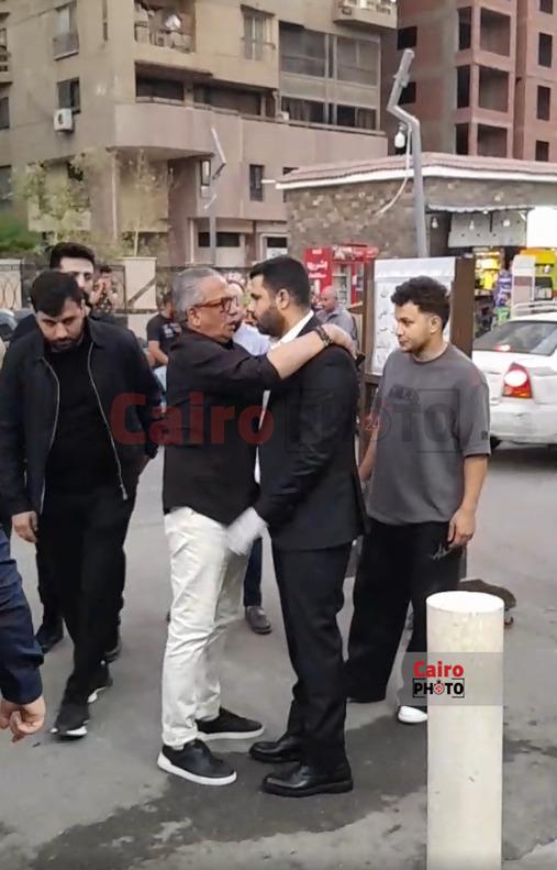 <strong>صور عزاء والد محمد طارق&nbsp;</strong>