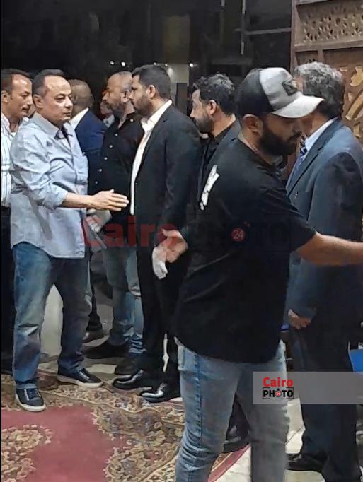 <strong>صور عزاء والد محمد طارق&nbsp;</strong>