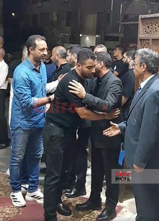 <strong>صور عزاء والد محمد طارق&nbsp;</strong>