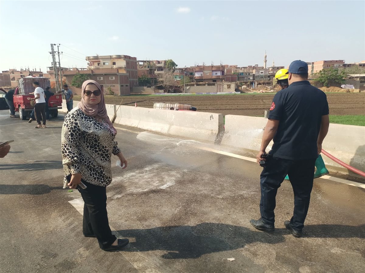 انقلاب سيارة نقل محملة بـ مادة كاوية بالغربية&nbsp;