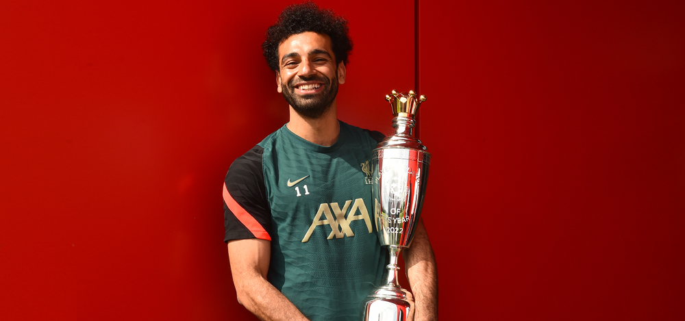 <strong>محمد صلاح&nbsp;نجم فريق ليفروبول وقائد منتخب مصر رفقة جائزة أفضل لاعب في بريميرليج من رابطة اللاعبين المحترفين</strong>