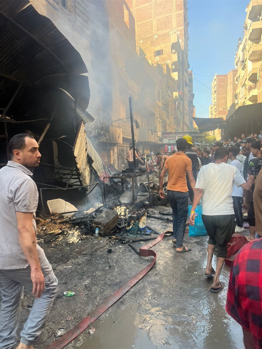 &nbsp;حريق بمحلات في سوق بمنطقة فيصل
