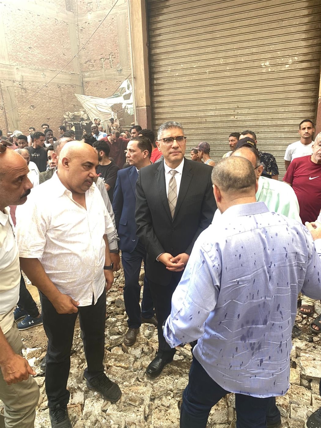 محافظ الجيزة من مكان &nbsp;حريق مخزن الدهانات بالبراجيل