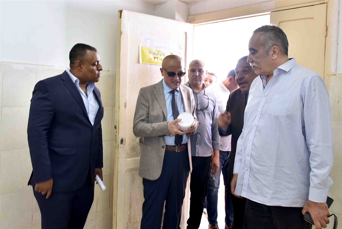 محافظ الأقصر يتفقد حاضنة الأعمال بطيبة