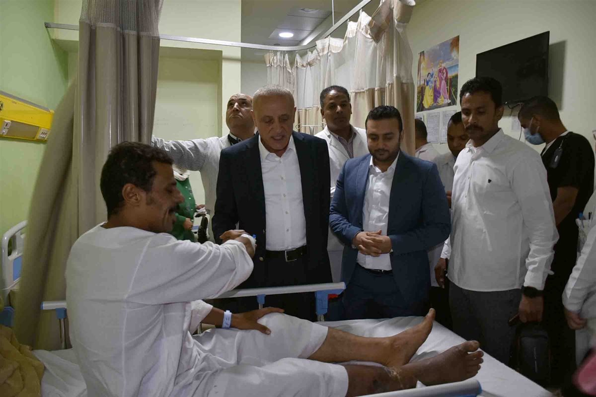 محافظ الأقصر بمستشفى طيبة بإسنا&nbsp;
