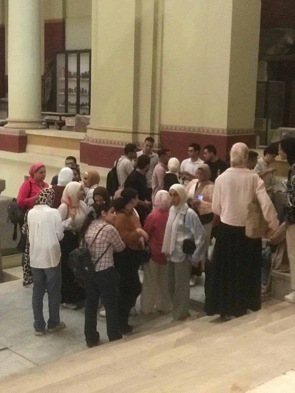 السائحين العرب والأجانب في المتحف المصري بالتحرير&nbsp;
