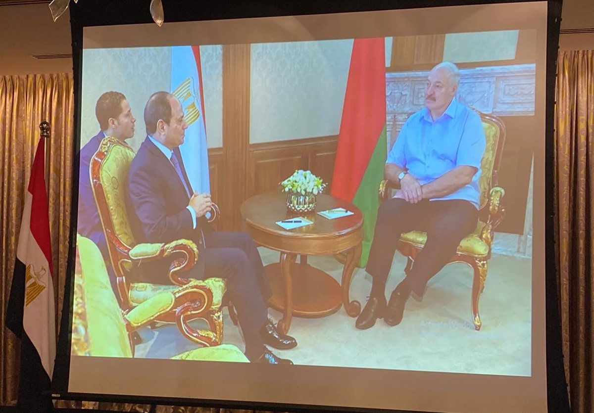 عرض صور للرئيس السيسي ونظيره البيلاروسي خلال الاحتفال&nbsp;