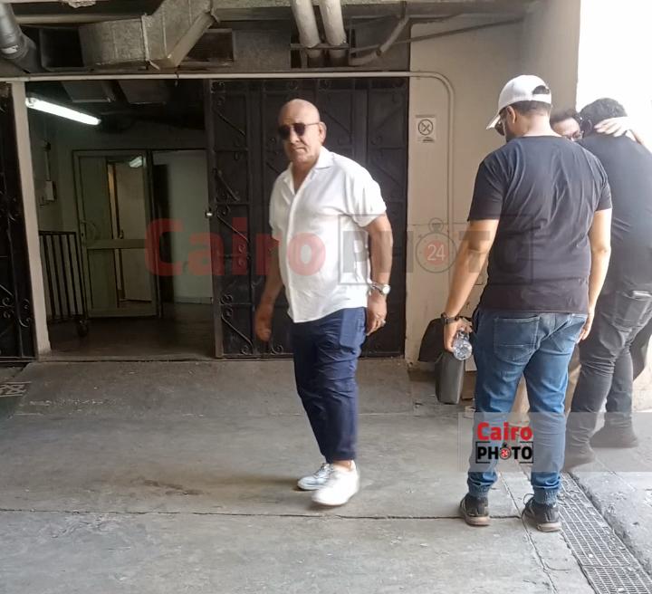 محمد لطفي أول الحضور في المستشفى لإلقاء النظرة الأخيرة على سامح عبد العزيز&nbsp;
