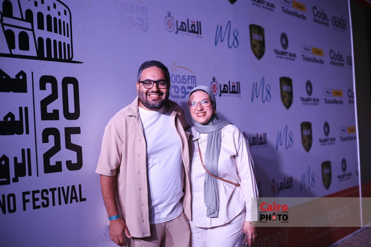كامل العدد.. &nbsp;إقبال كثيف على حفل 