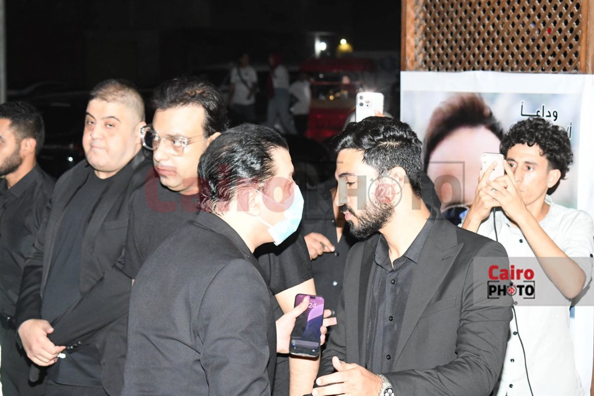 مصطفى كامل في عزاء محمد عواد&nbsp;