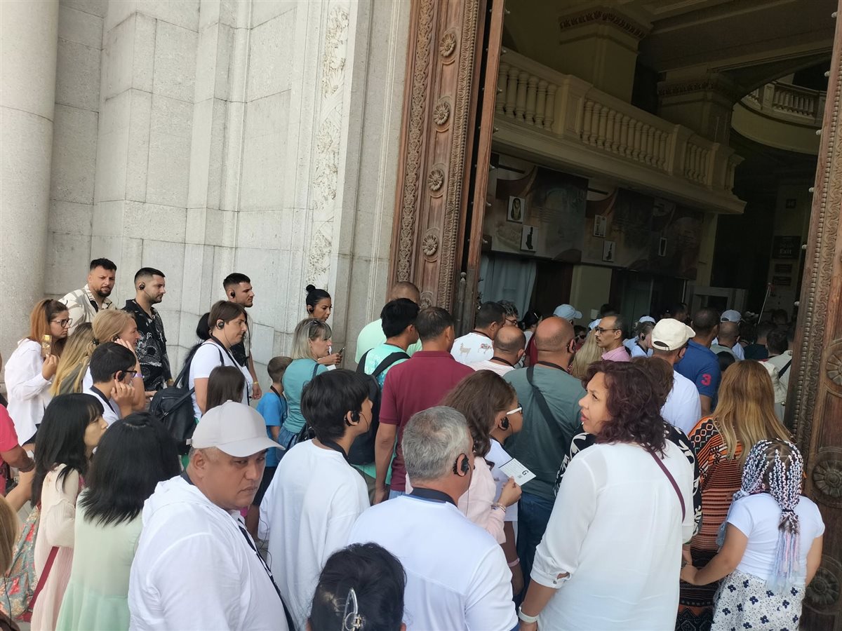 &nbsp;المتحف المصري بالتحرير يستقبل الزائرين من أنحاء العالم