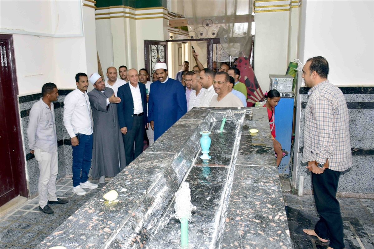 محافظ الأقصر وتطوير مسجد احمد النجم&nbsp;
