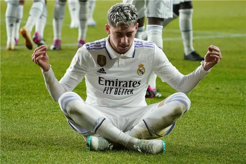 الأرجواني فيدي فالفيردي&nbsp; لاعب وسط ريال مدريد