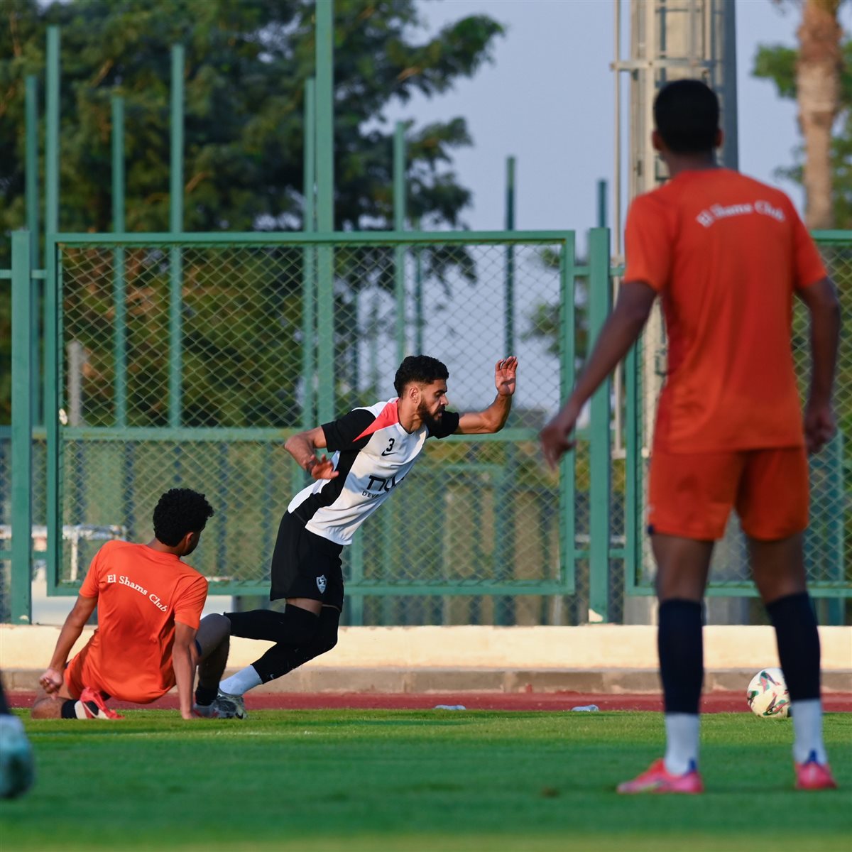 <strong>صور من مباراة الزمالك والشمس الودية&nbsp;</strong>