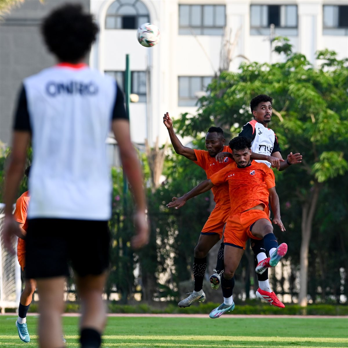 <strong>صور من مباراة الزمالك والشمس الودية&nbsp;</strong>