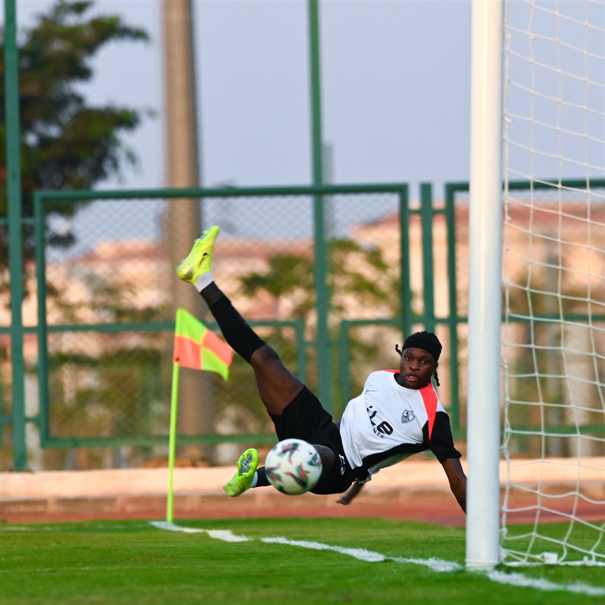 <strong>صور من مباراة الزمالك والشمس الودية&nbsp;</strong>