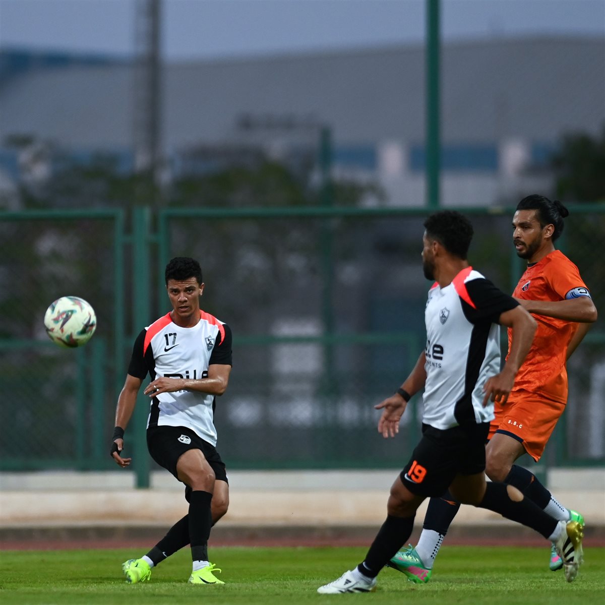 <strong>صور من مباراة الزمالك والشمس الودية&nbsp;</strong>